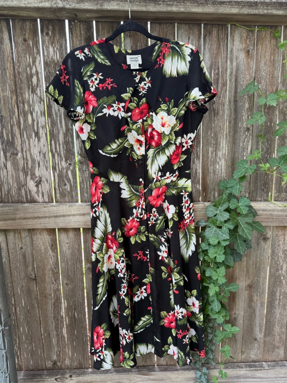 Unique Vintage - Floral 40s